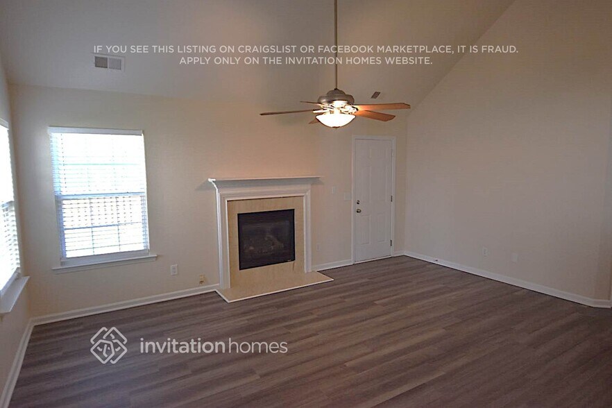 Building Photo - 8806 Laurel Run Dr