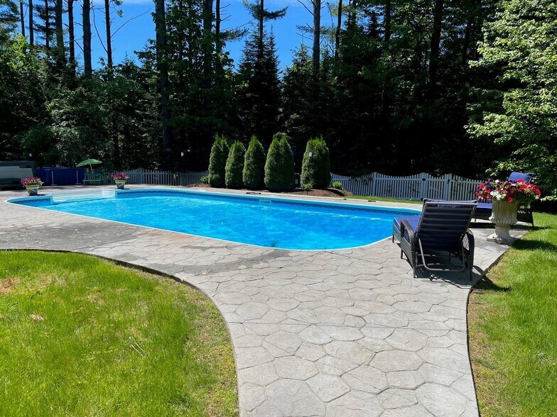 Building Photo - 46 Frances Dr
