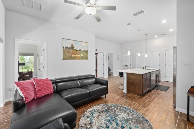 Building Photo - 37 Ullman Pl