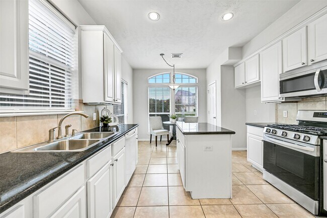 Building Photo - 1408 S Friendswood Dr