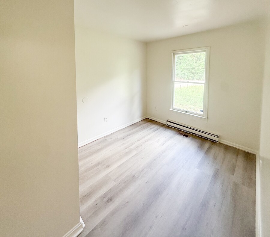 Building Photo - 496 Lancaster Creek Dr
