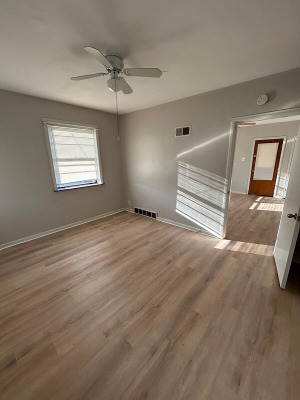 Building Photo - 6430 Hampton Ave