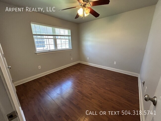 Building Photo - 3108 Tournefort St