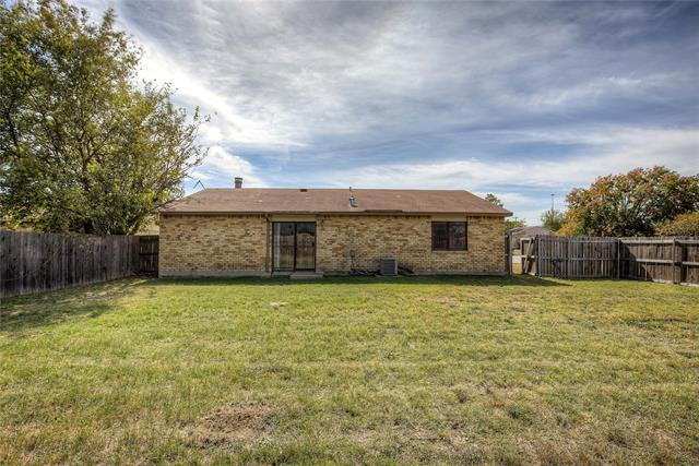 Building Photo - 6901 Sandybrook Dr