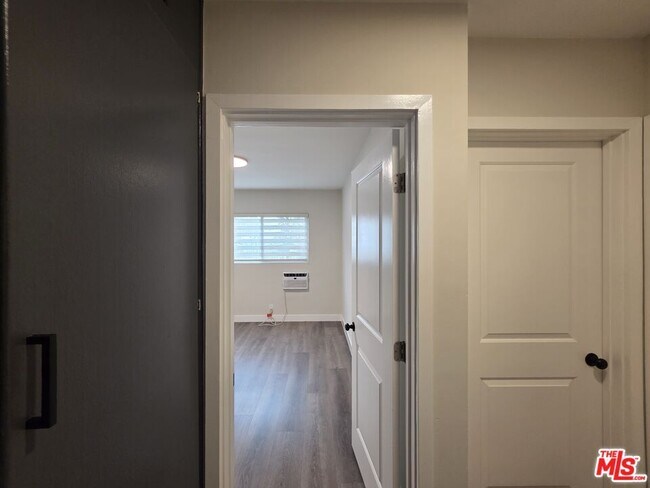 Building Photo - 1411 Innes Pl