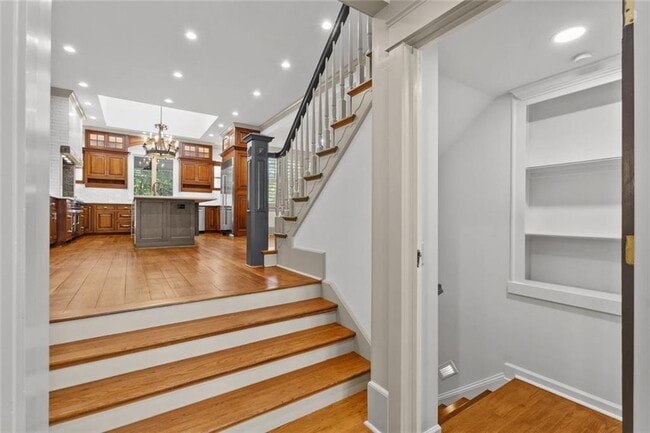 Building Photo - 390 Hembree Rd