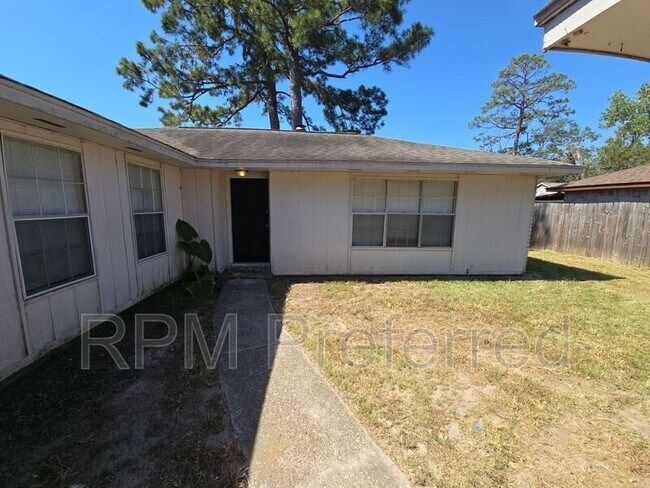 Building Photo - 23207 Pine Post Ln