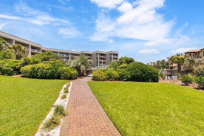 Building Photo - 100 S Spooky Ln