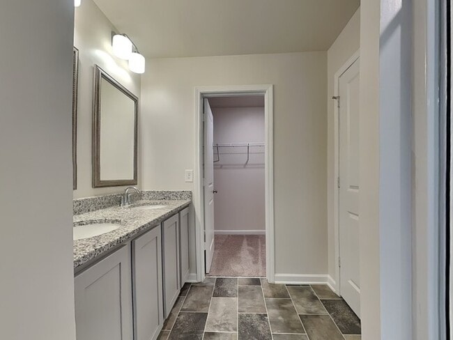 Building Photo - 118 Bent Holly Dr