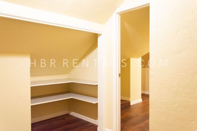 Building Photo - Charming Single-Story Home in the Heart of...