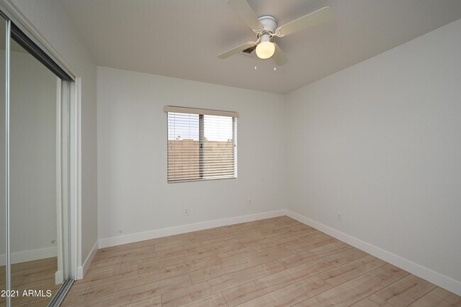Building Photo - 7301 W Canterbury Dr