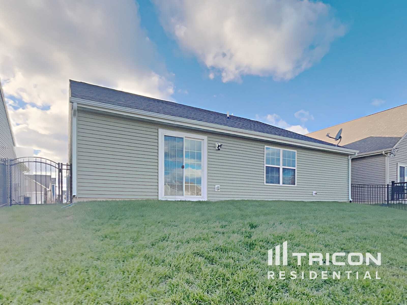 Building Photo - 5311 Tanglewood Ln