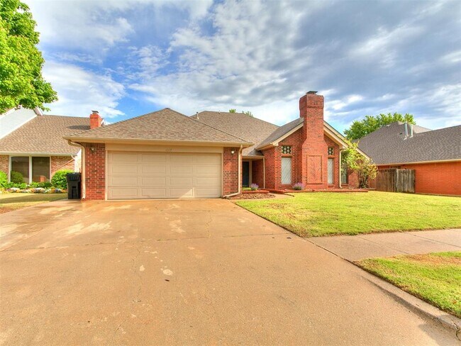 Building Photo - 1117 NW 198th St