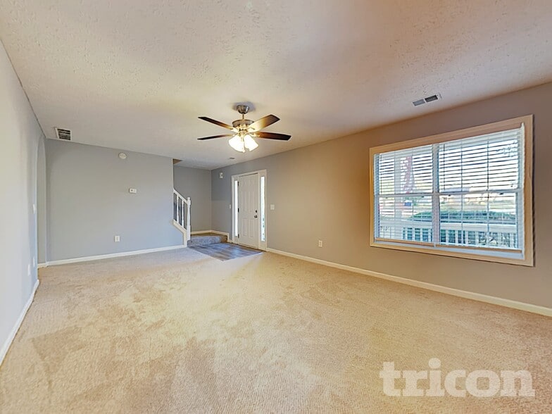 Building Photo - 3940 Michaels Creek Way