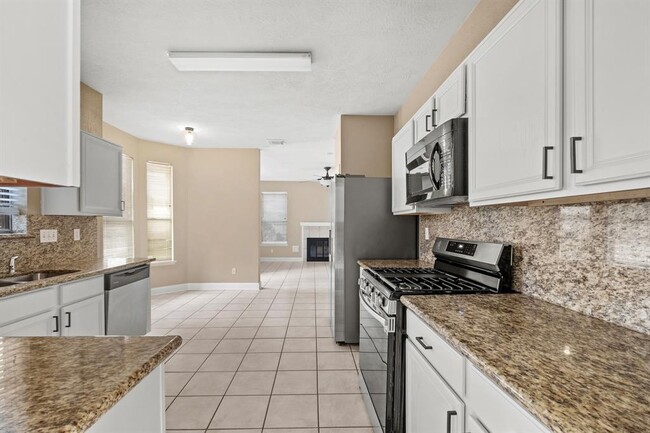 Building Photo - 16035 Capistrano Falls Dr