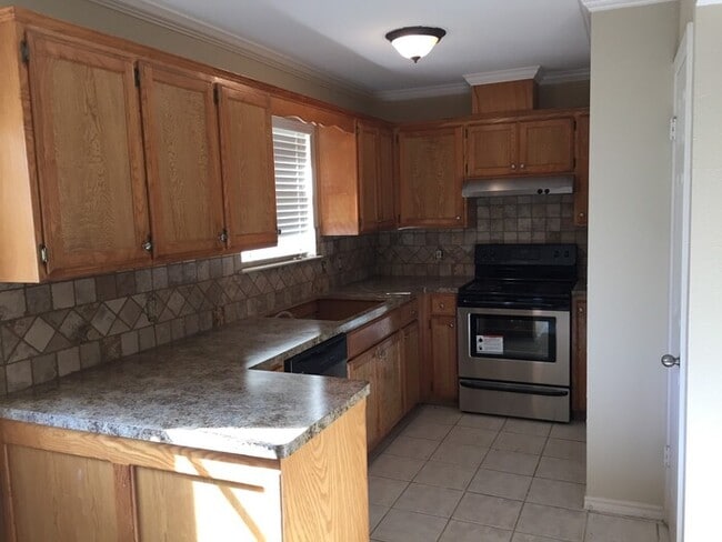 Building Photo - 3 Bedroom for rent in Lindale! Tour Today!