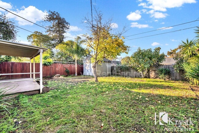 Building Photo - 1009 Heartwood Ave