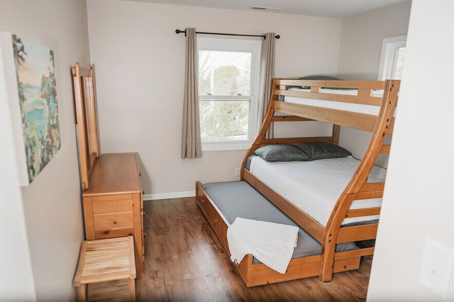 Building Photo - 150 Prospect St