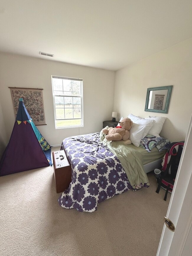 Building Photo - 2554 Evergreen Cir