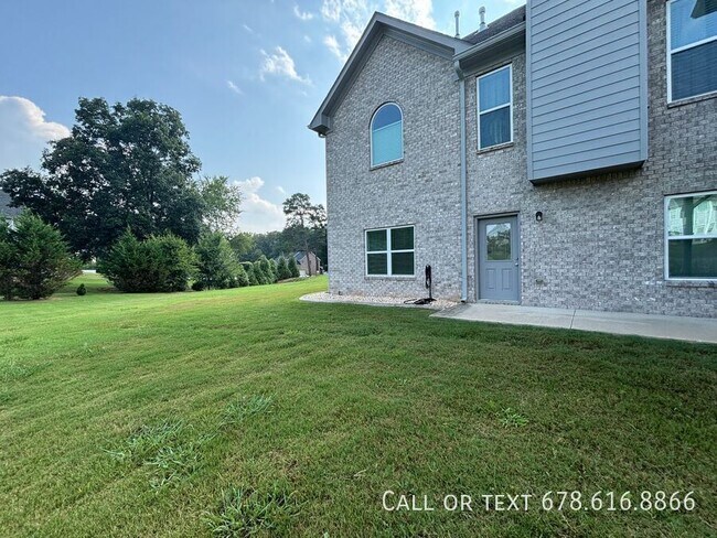 Building Photo - 70 Charleston Ln