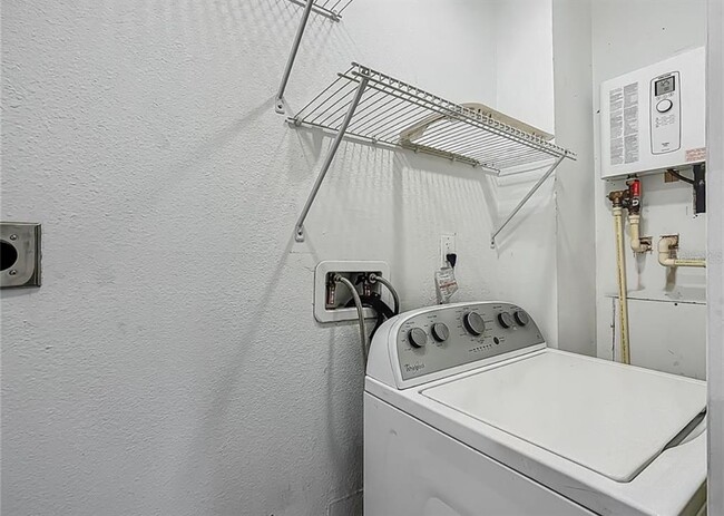 Building Photo - 3702 W Reynolds St