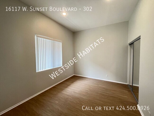Building Photo - 16117 W Sunset Blvd