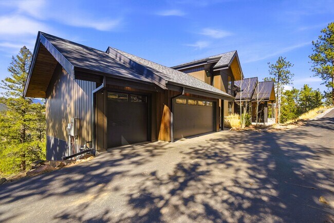 Building Photo - 4475 Forest Trail