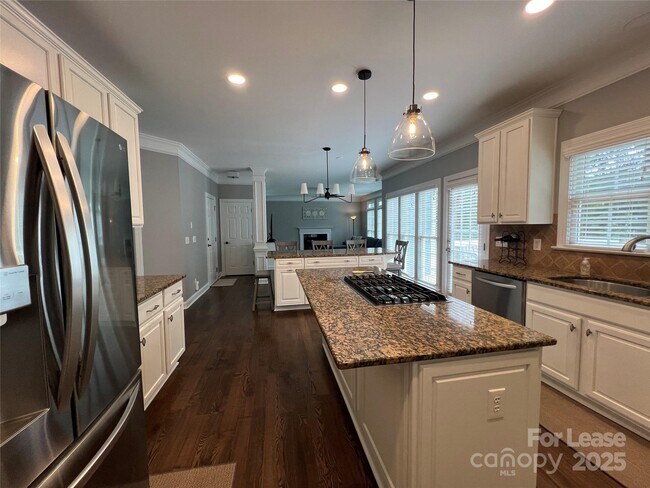 Building Photo - 1212 Toteros Dr