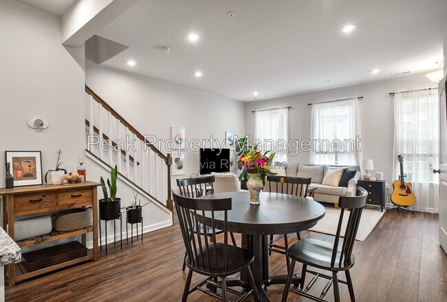 Building Photo - 8112 Wistar Creek Mews