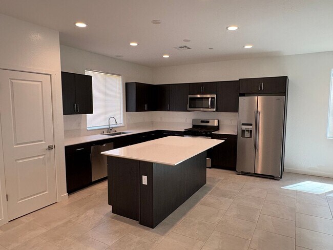 Building Photo - Welcome To This Charming Two-Story Home Ne...