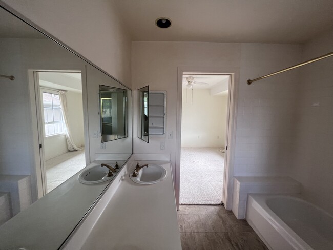 Master Bathroom 4 - 95-1489 Ainamakua Dr