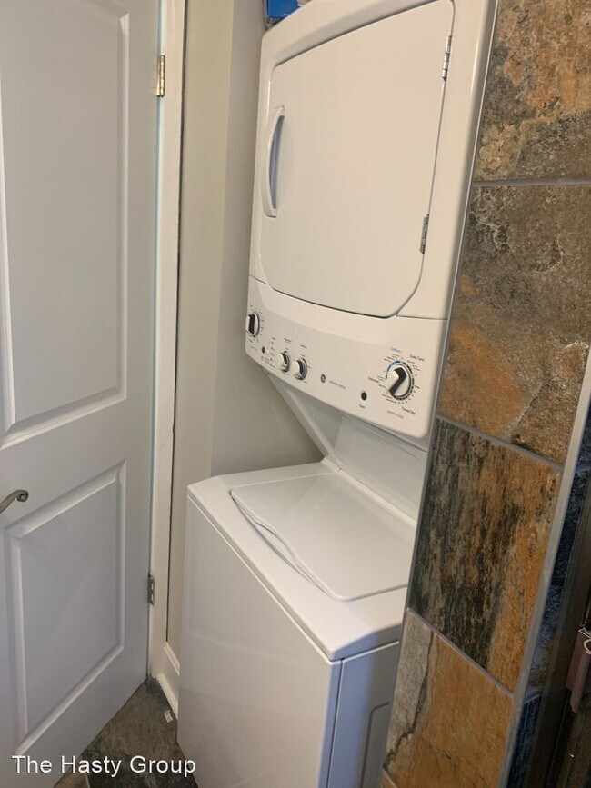 Building Photo - 2 br, 1 bath House - 4236 Holly, Unit A