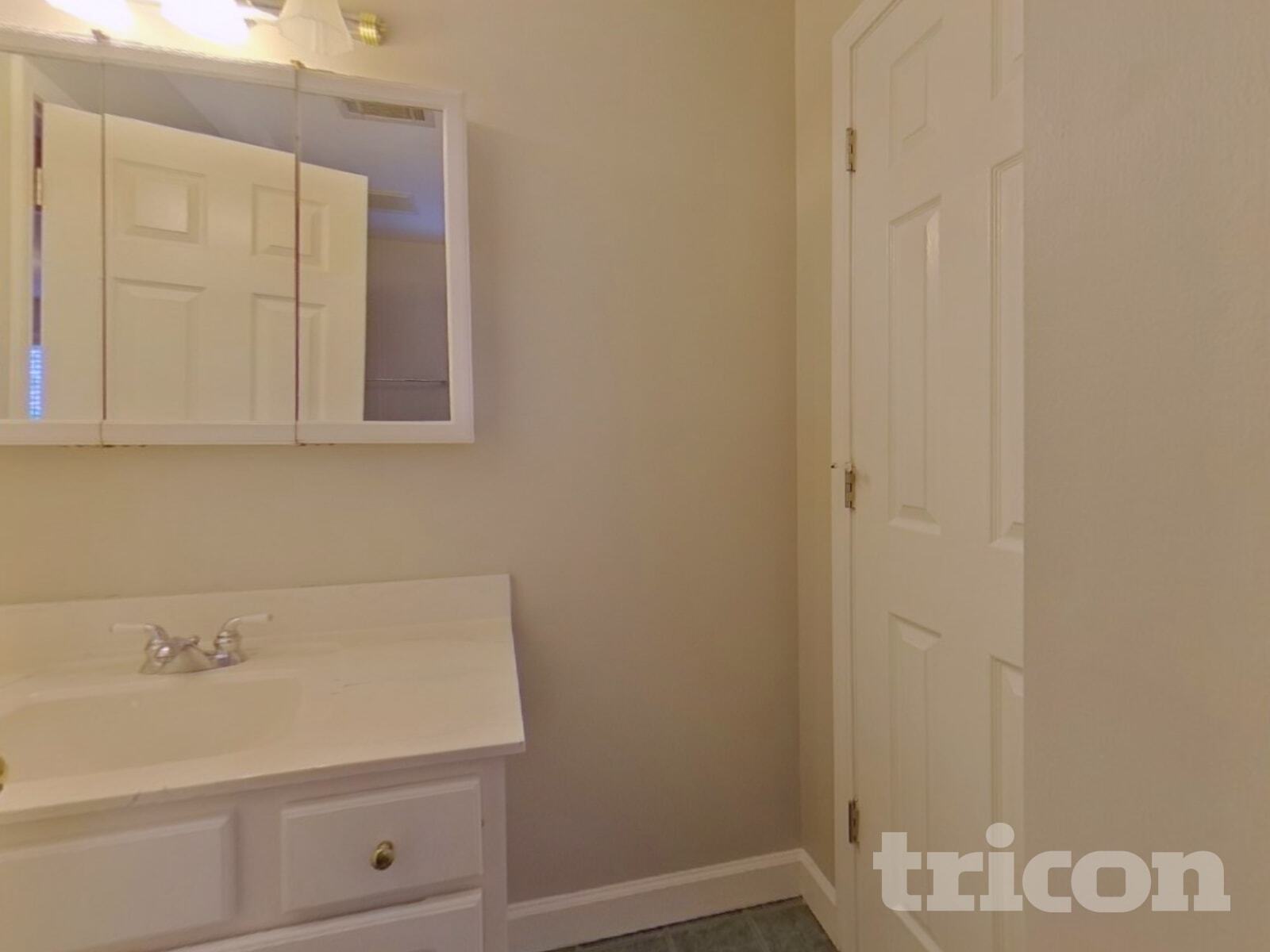 Building Photo - 2417 Battle Dr