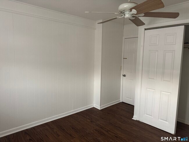 Building Photo - 47 Pershing Dr