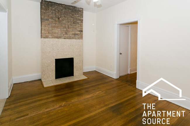 Building Photo - 2258 N Lincoln Ave