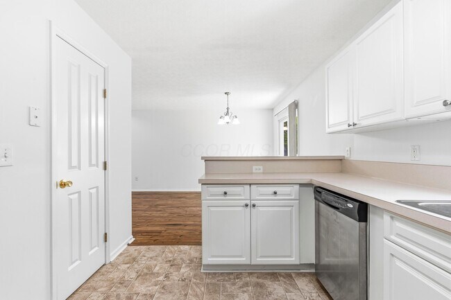 Building Photo - 1113 Green Knoll Dr