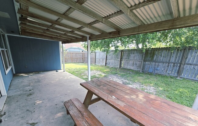 Building Photo - 3149 Crest Colony Ln