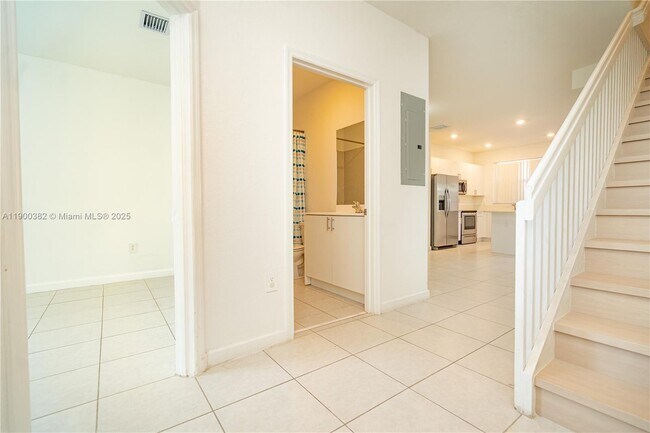 Building Photo - 13237 SW 286th Terrace