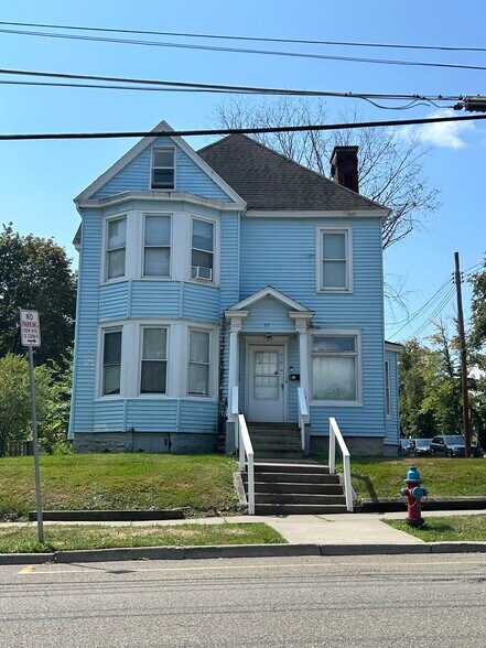 Primary Photo - 55 Leroy St