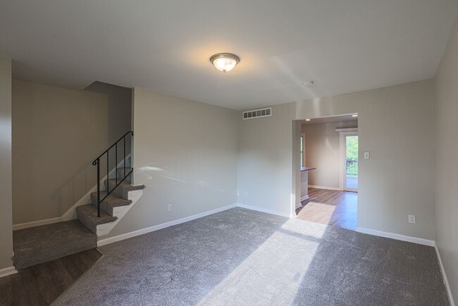 Building Photo - 8507 Gradien Dr