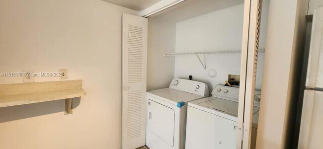 Building Photo - 4195 N Haverhill Rd