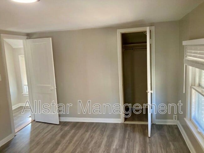 Building Photo - 5574 Beechwood Ave