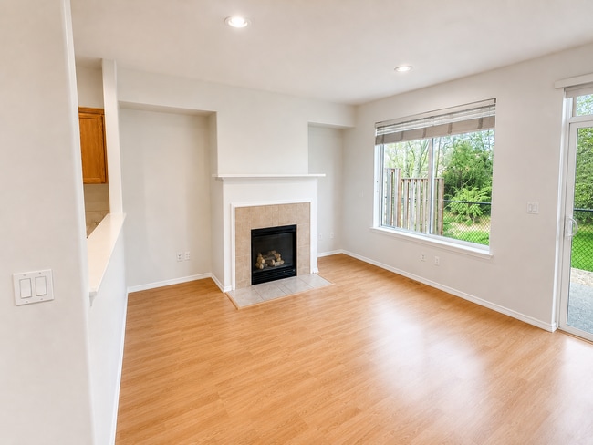 Building Photo - 17371 SW Biles Ln