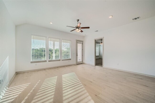 Building Photo - 509 Barton Run Dr
