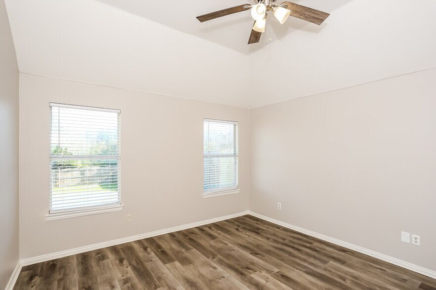 Building Photo - 7106 Sierra Way
