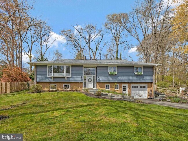 Building Photo - 3113 Woodland Ln