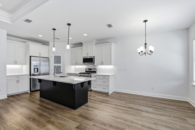 Building Photo - 201 Ursaline St