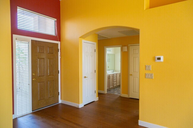 Building Photo - 11146 N Desert Flower Dr