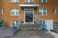 Building Photo - 921 Butternut St NW