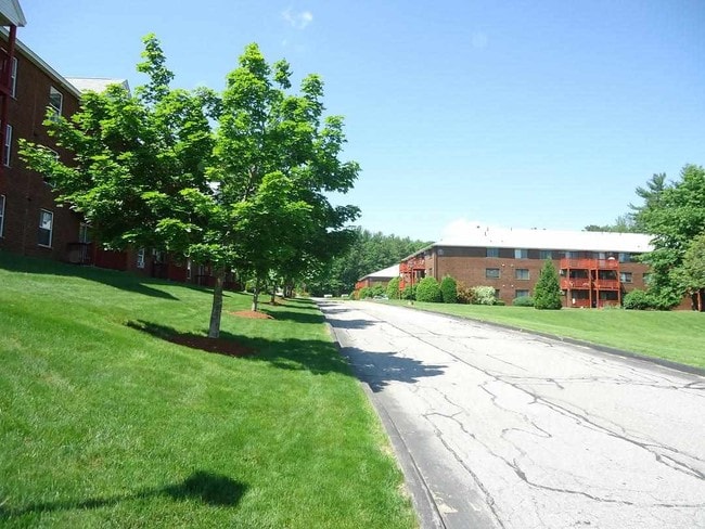 Building Photo - 99 Powers St